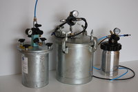 Materialdruckbehälter mit Druckluftregler und Manometer